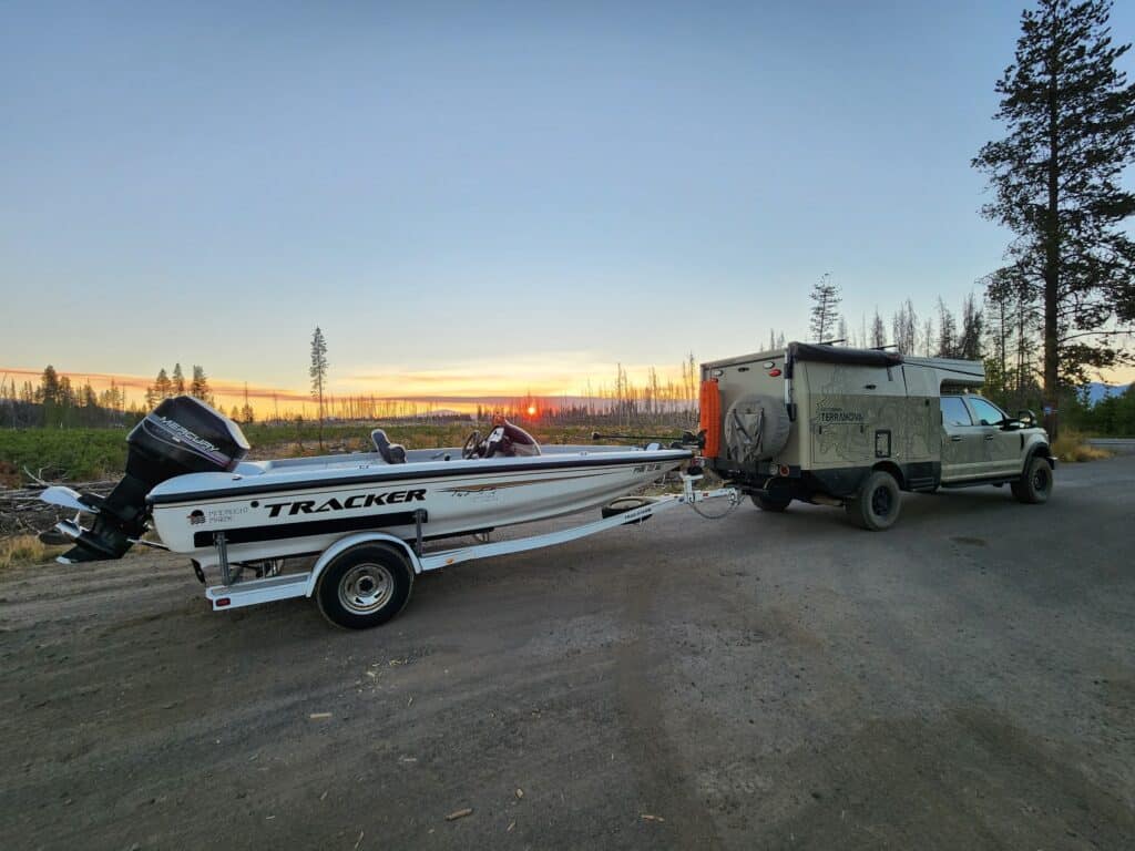 Terranova towing a boat